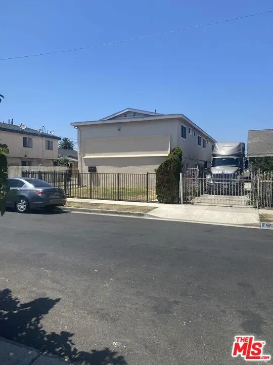1215 W 102nd Street, Los Angeles, CA 90044 - #3
