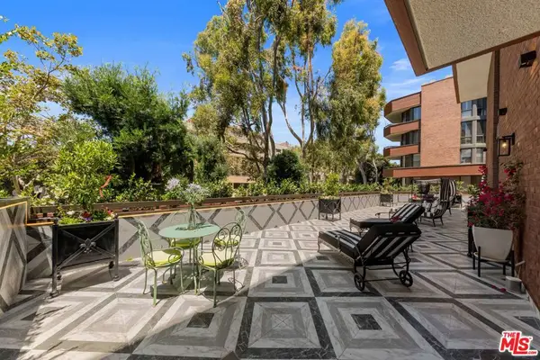 300 N Swall Drive #158, Beverly Hills, CA 90211