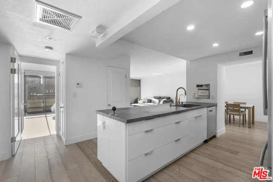 600 W 9th Street #1214, Los Angeles, CA 90015 - #3