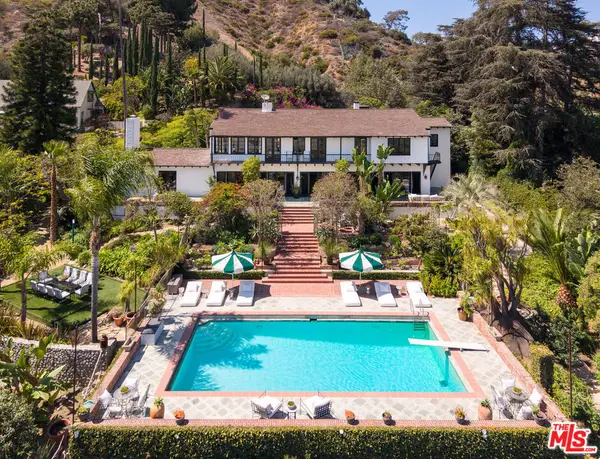 2003 La Brea Terrace, Los Angeles, CA 90046
