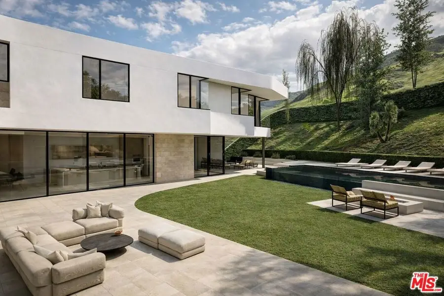 9966 Liebe Drive, Los Angeles, CA 90210 - #2