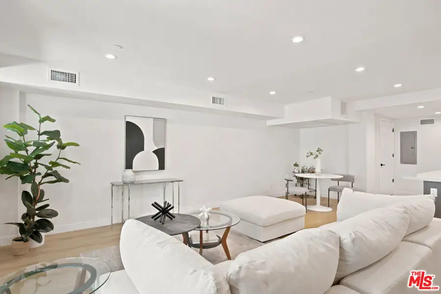 1434 N Poinsettia Place #102, Los Angeles, CA 90046 - #3