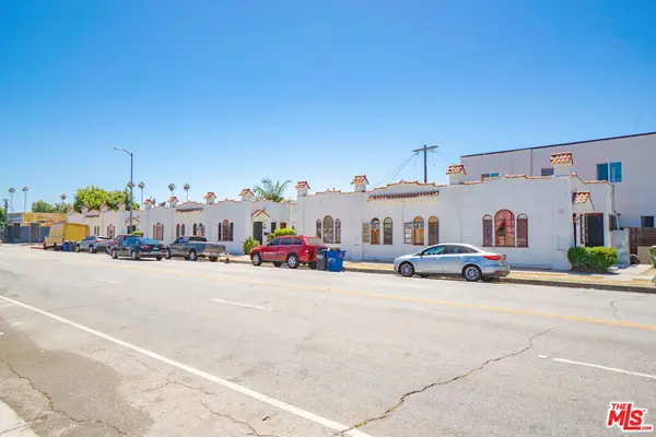 6533 S Hoover Street, Los Angeles, CA 90044