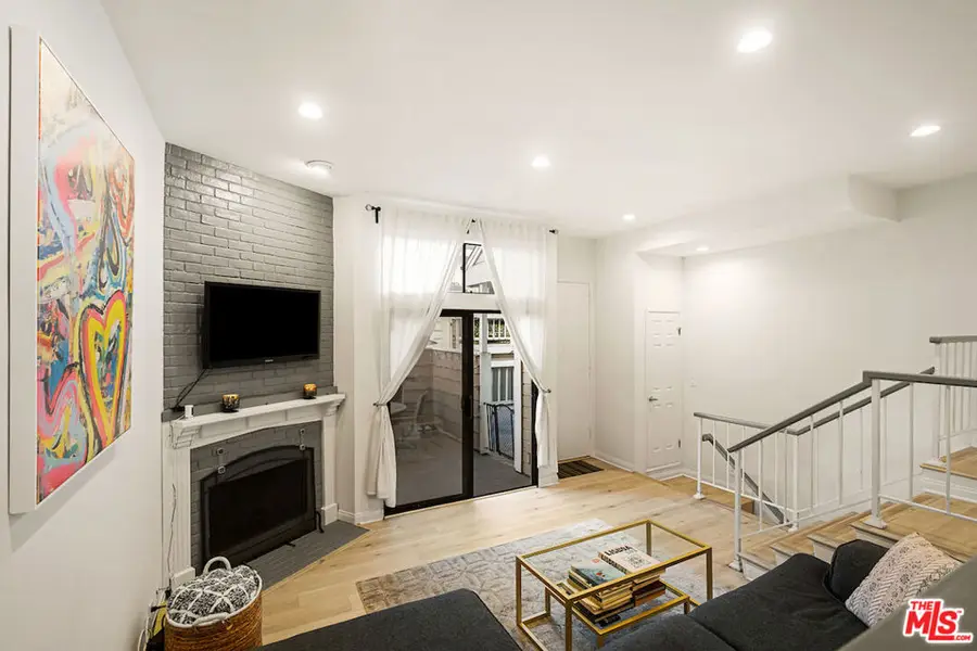 4658 Don Lorenzo Drive #E, Los Angeles, CA 90008 - #3