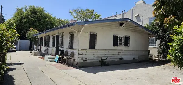1243 N Beachwood Drive, Los Angeles, CA 90038