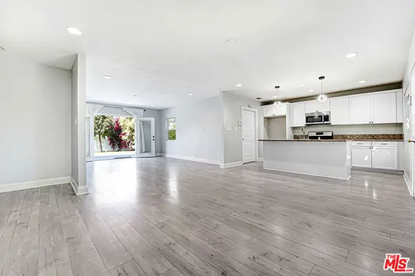 6659 Zelzah Avenue, Los Angeles, CA 91335