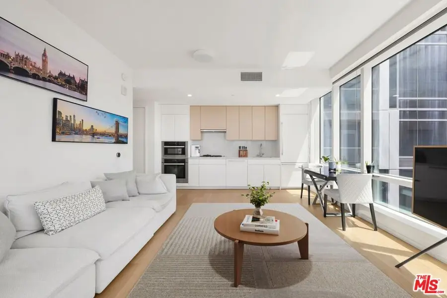 877 Francisco Street #1811, Los Angeles, CA 90017 - #3
