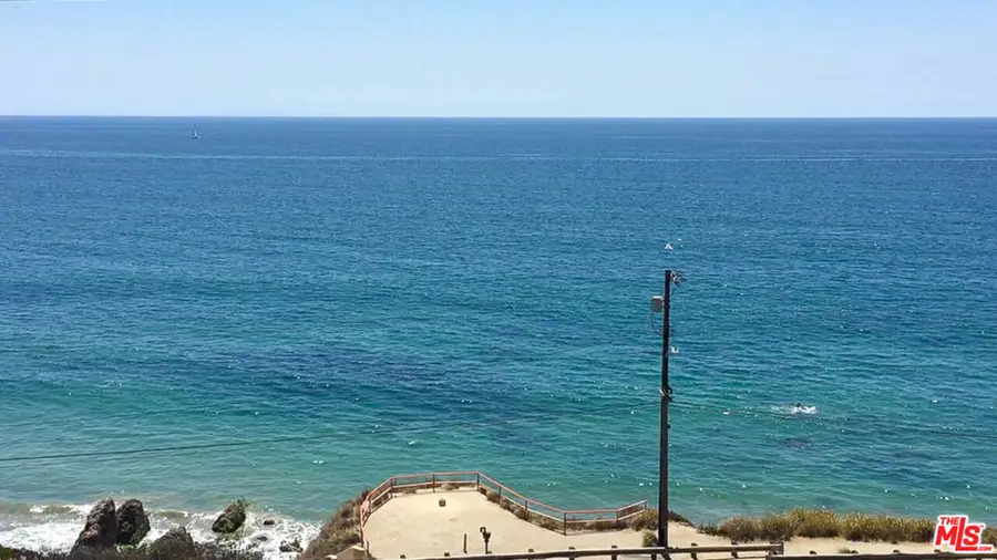 17860 W Lecco Lane, Pacific Palisades, CA 90027 - #2