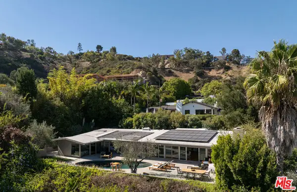 1813 Marcheeta Place, Los Angeles, CA 90069