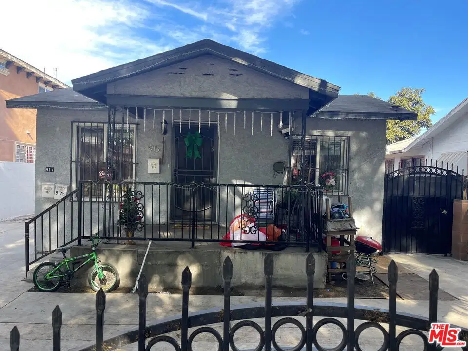 915 E 76th Place, Los Angeles, CA 90001 - #1