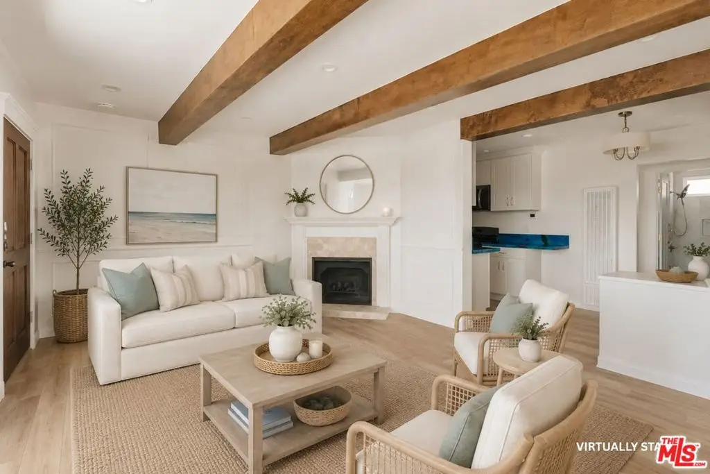 1466 Manhattan Beach Boulevard #4, Manhattan Beach, CA 90266 - #1