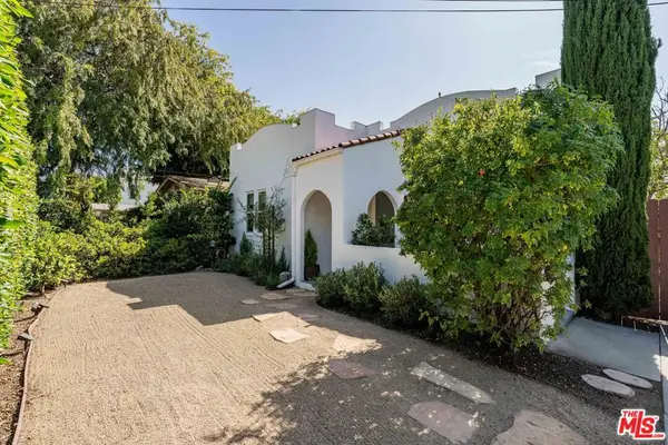 239 N Everett Street, Glendale, CA 91206