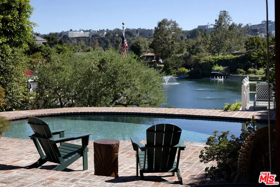 10030 Toluca Lake Avenue, Toluca Lake, CA 91602 - #2