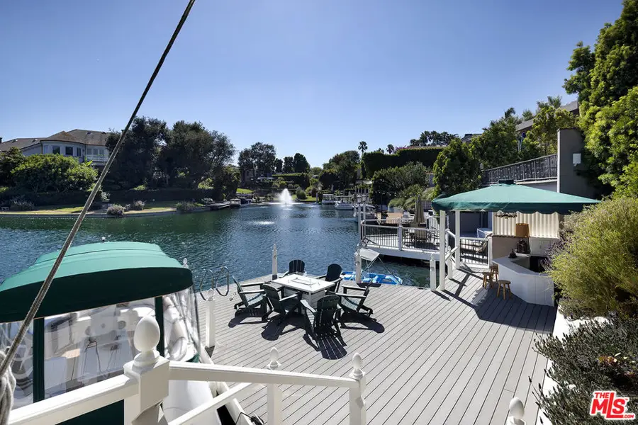 10030 Toluca Lake Avenue, Toluca Lake, CA 91602 - #3