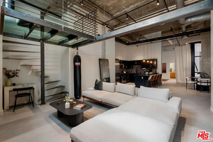 330 W 11th Street #104, Los Angeles, CA 90015 - #2