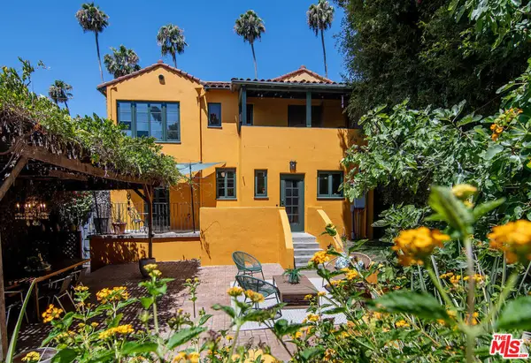 130 N Catalina Street, Los Angeles, CA 90004