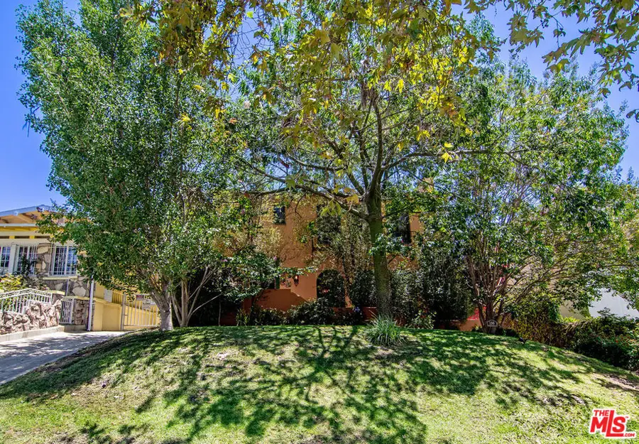 130 N Catalina Street, Los Angeles, CA 90004 - #2