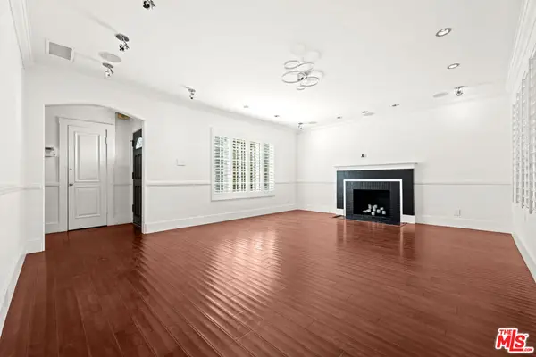 803 S Sycamore Avenue, Los Angeles, CA 90036