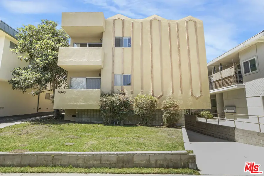11943 Kiowa Avenue, Los Angeles, CA 90049 - #2
