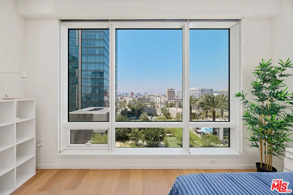 877 S Francisco Street #1220, Los Angeles, CA 90017 - #1