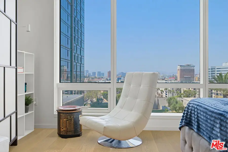 877 S Francisco Street #1220, Los Angeles, CA 90017 - #2