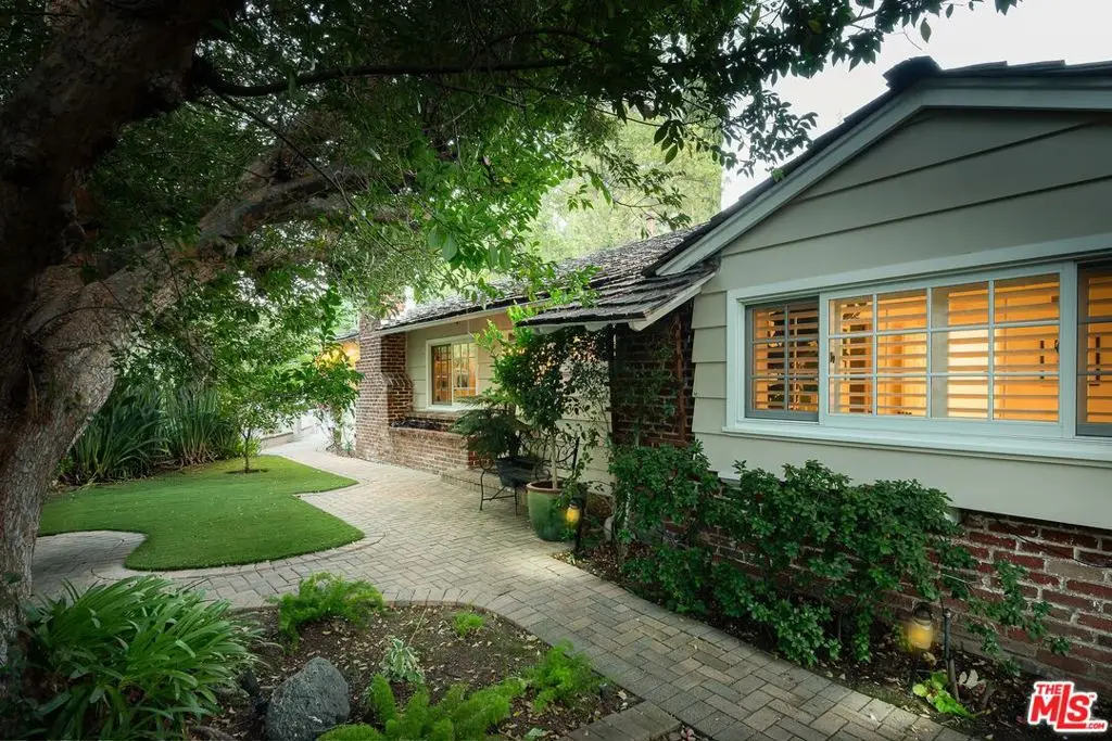 3931 Woodcliff Road, Sherman Oaks, CA 91403 - #1
