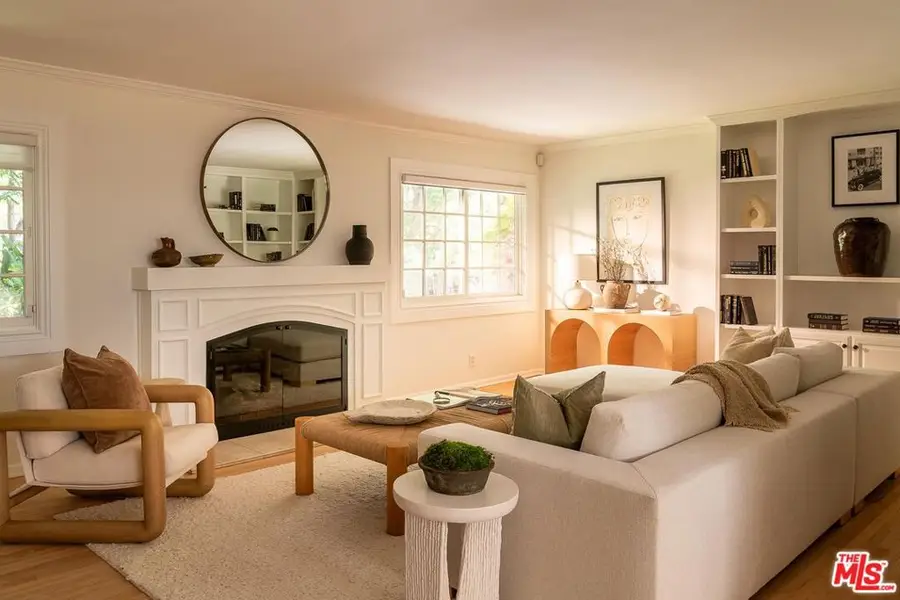 3931 Woodcliff Road, Sherman Oaks, CA 91403 - #2