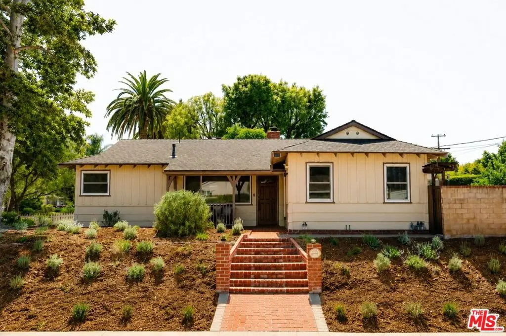 22103 Del Valle Street, Woodland Hills, CA 91364 - #1