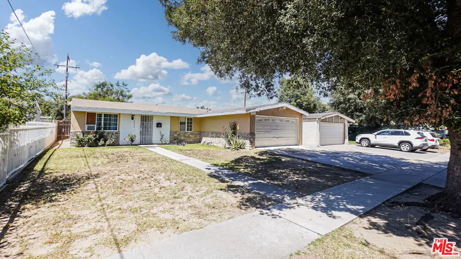 19037 Wellhaven Street, Santa Clarita, CA 91351 - #2