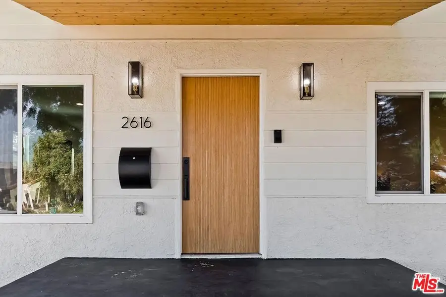 2616 W 73rd Street, Los Angeles, CA 90043 - #3