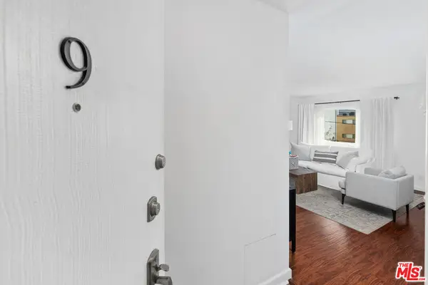 11836 Mayfield Avenue #9, Los Angeles, CA 90049