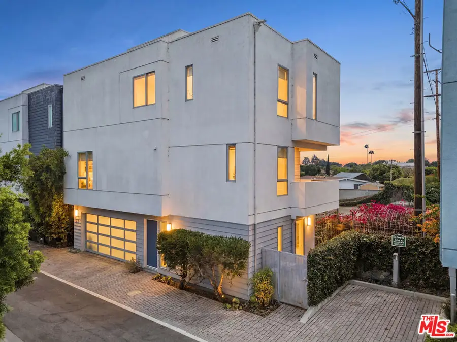 11724 Culver Boulevard #10, Los Angeles, CA 90066 - #2