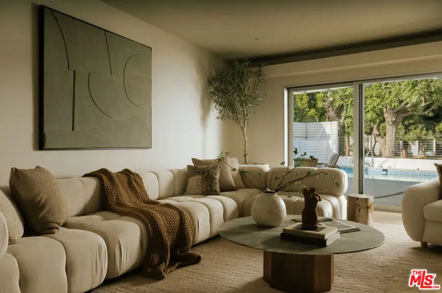 4124 Mantova Drive, Los Angeles, CA 90008 - #3