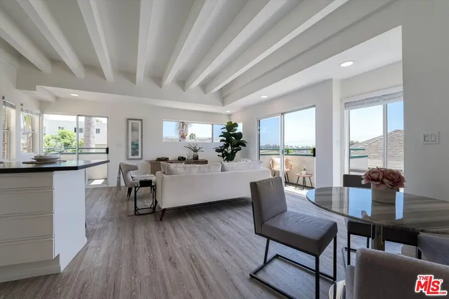 245 Hollister Avenue #1, Santa Monica, CA 90405 - #3
