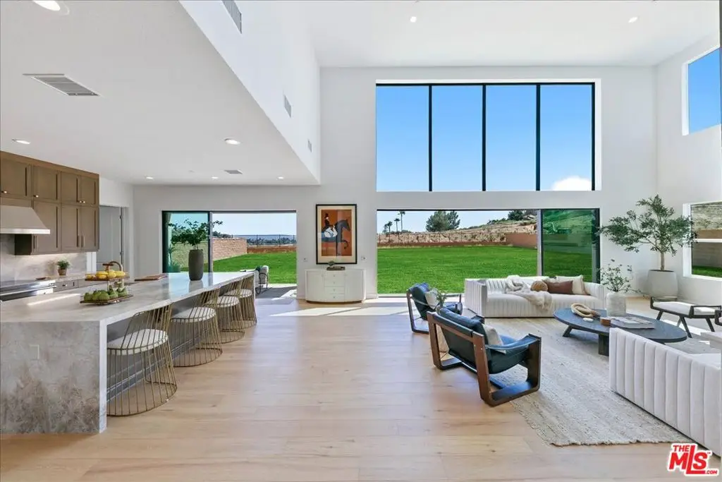 22810 Seaqua Circle, Chatsworth, CA 91311 - #1
