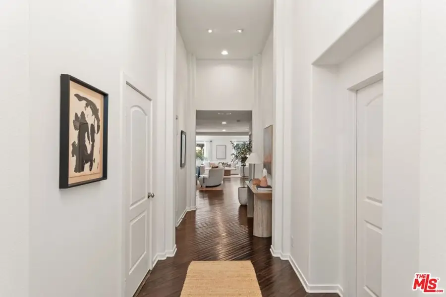 14830 Huston Street, Sherman Oaks, CA 91403 - #2
