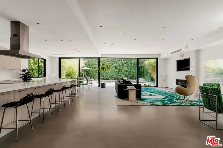 1716 Amherst Avenue, Los Angeles, CA 90025 - #2
