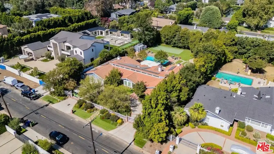 5355 Amestoy Avenue, Encino, CA 91316 - #2