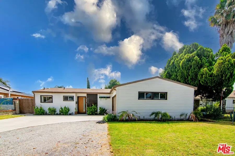 8030 Hesperia Avenue, Reseda, CA 91335 - #2