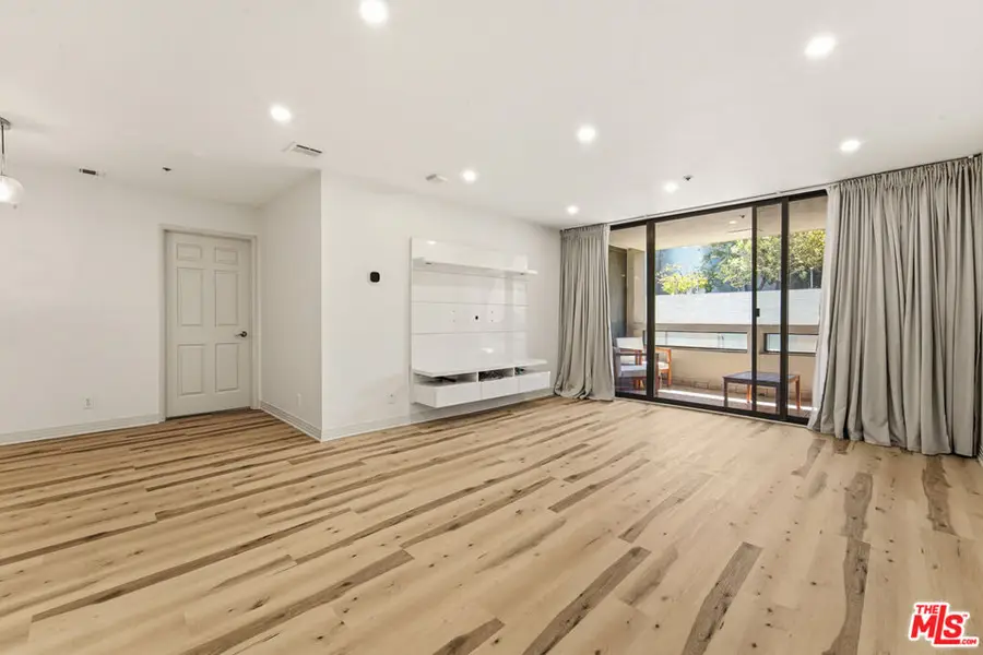 121 S Hope Street #313, Los Angeles, CA 90012 - #3