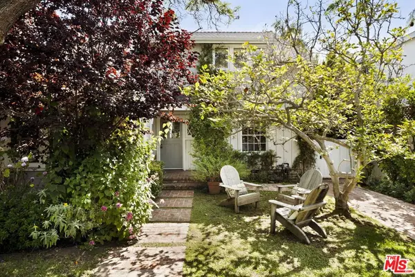 228 S Anita Avenue, Los Angeles, CA 90049