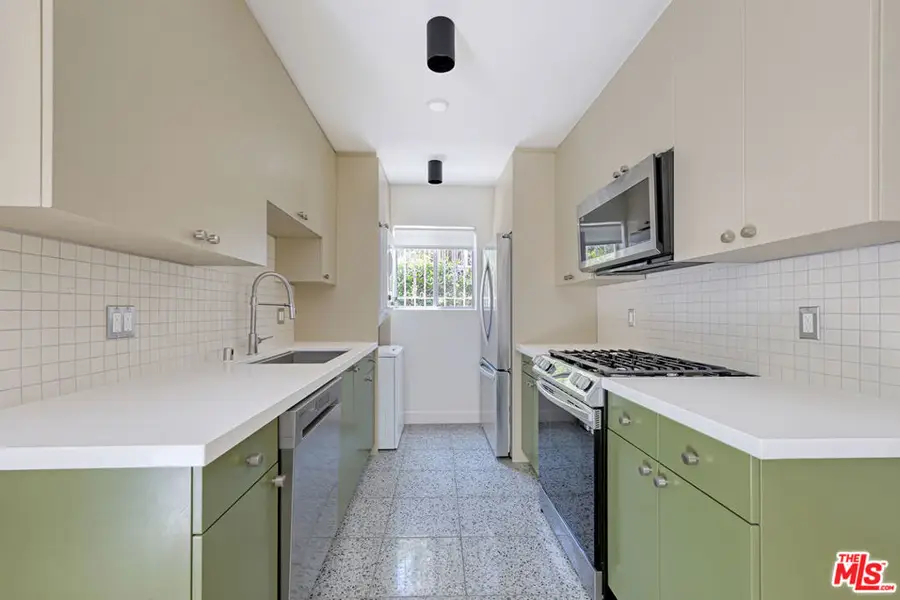 6615 Franklin Avenue, Los Angeles, CA 90028 - #3