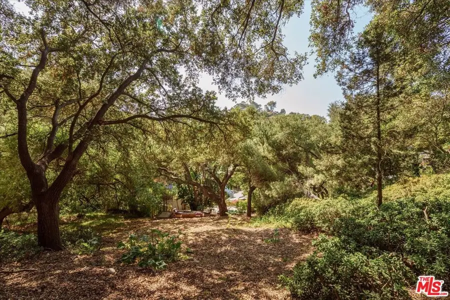 8942 Wonderland Avenue, Los Angeles, CA 90046 - #2