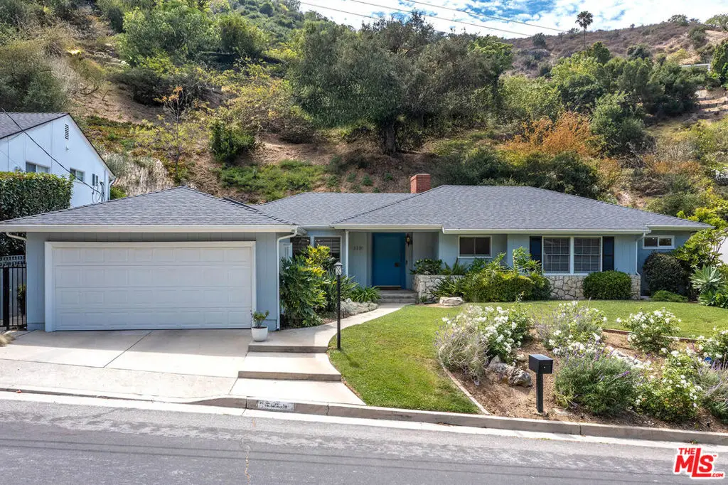 3331 Longridge Avenue, Sherman Oaks, CA 91423 - #1