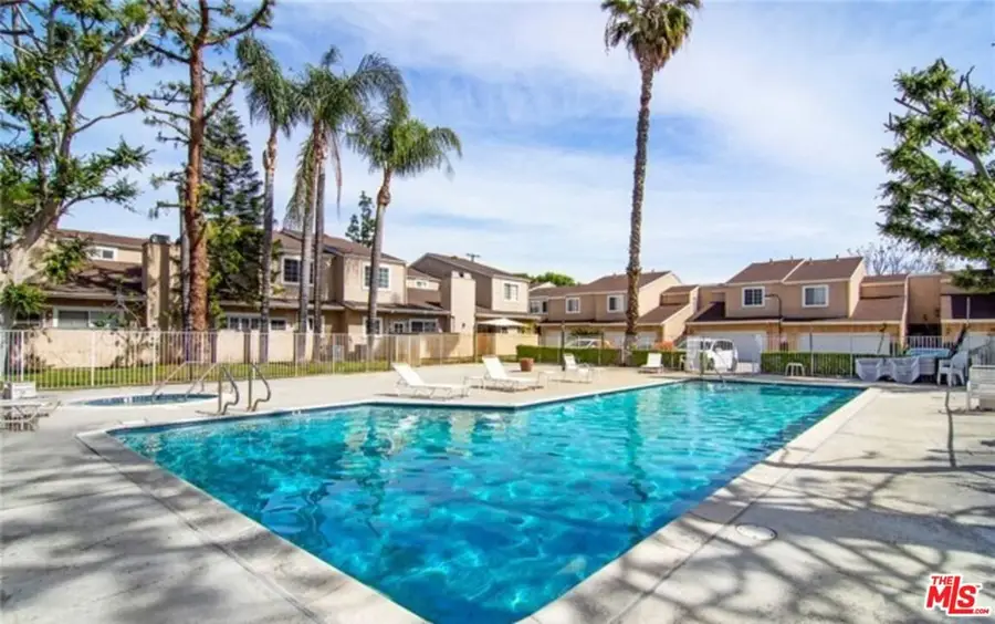 19928 Chase Street #27, Winnetka, CA 91306 - #2