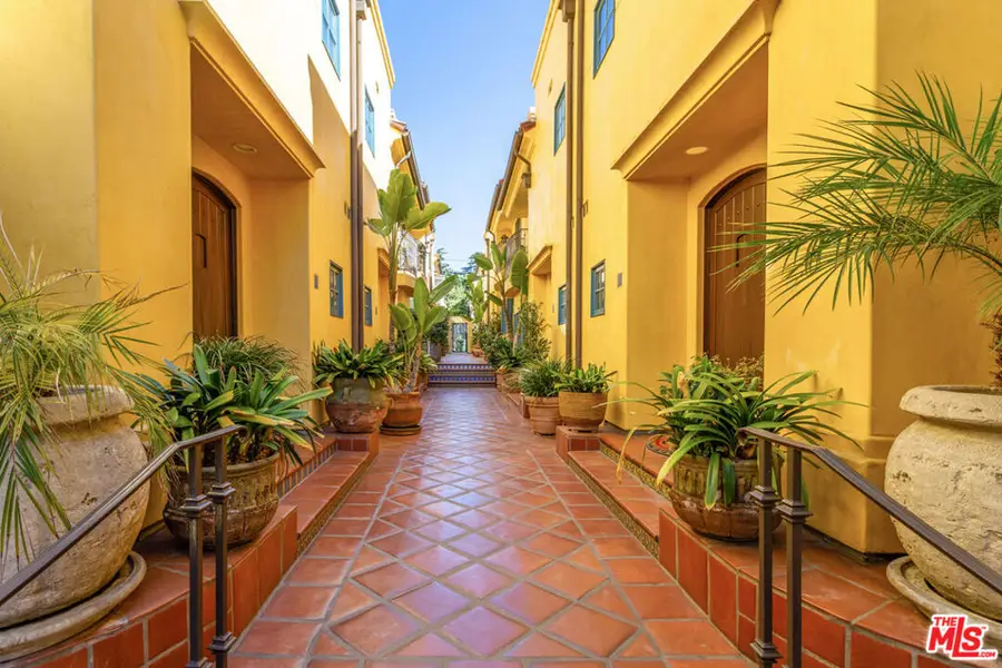 849 14th Street #4, Santa Monica, CA 90403 - #2