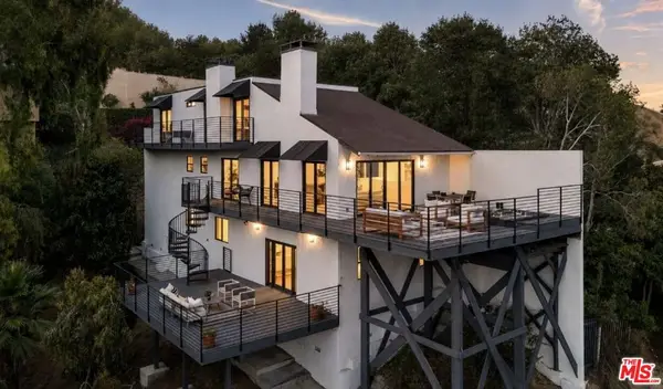 2967 Glendower Avenue, Los Angeles, CA 90027