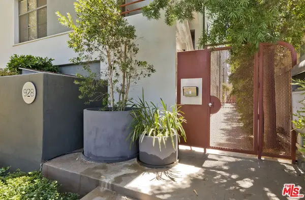 928 7th Street #3, Santa Monica, CA 90403
