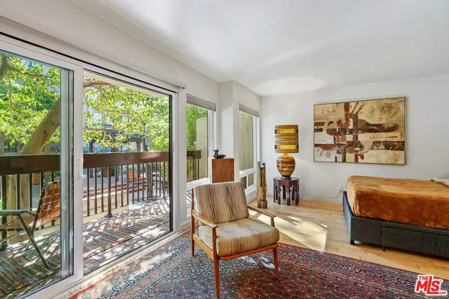 950 N Kings Road #106, West Hollywood, CA 90069 - #3