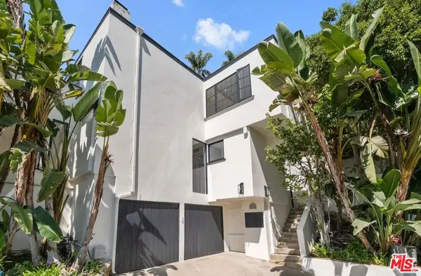 9315 Lloydcrest Drive, Beverly Hills, CA 90210